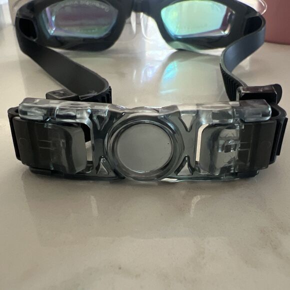 Laconha Swim Goggles Adjustable Anti Leak Anti Fog UV lens Unisex New In Box - Picture 4 of 8